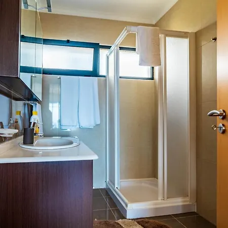 Alex,pool And Ocean View * Calheta (Madeira)