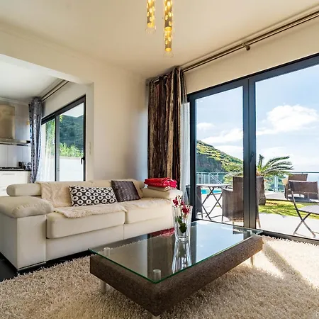 Alex,pool And Ocean View Calheta (Madeira)