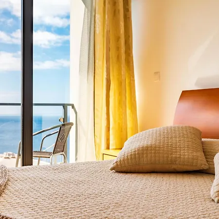 Alex,pool And Ocean View * Calheta (Madeira)