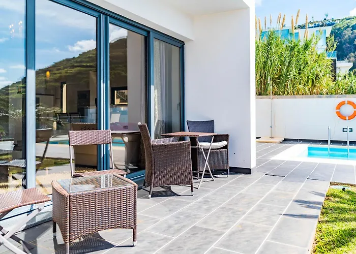 וילה Alex,pool And Ocean View קלייטה